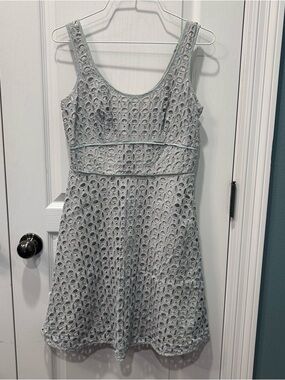 Loft Women’s Pale Blue Eyelet Overlay Sleeveless A-Line Size 2 Petite Dress